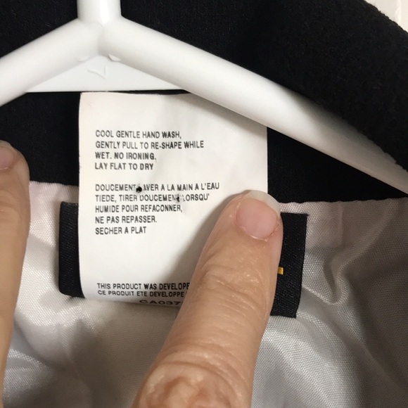 Linda Lundstrom cropped blazer with pearl accents - Picture 6 of 8